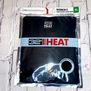 32 Degrees Heat Women’s Long Sleeve Scoop Neck